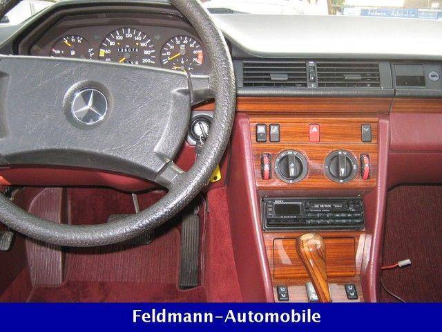 Mercedes-Benz 230 E