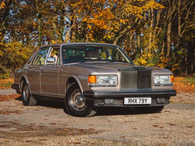 Rolls-Royce Silver Spirit