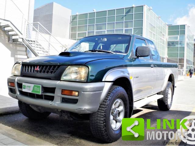 Image 1/9 of Mitsubishi L200 (2000)