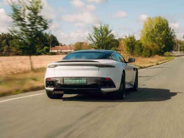 Aston Martin DBS Superleggera