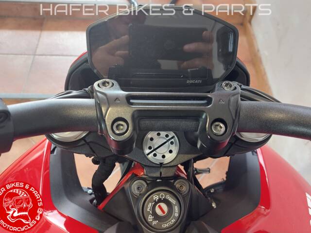 Ducati Hypermotard 950