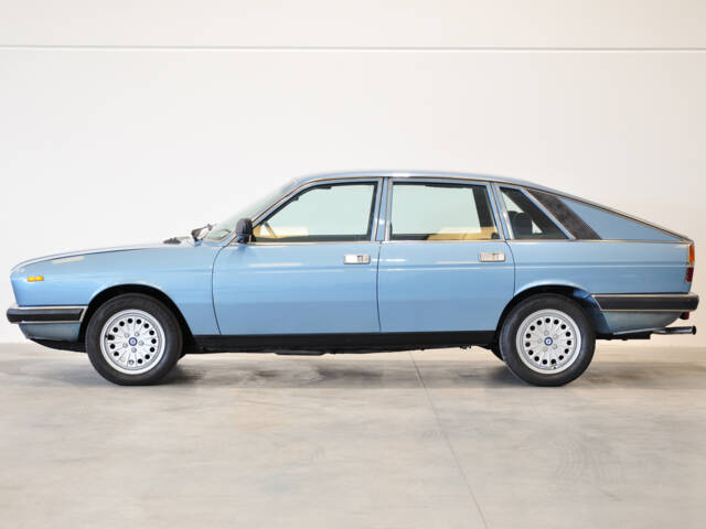 Lancia Gamma 2000