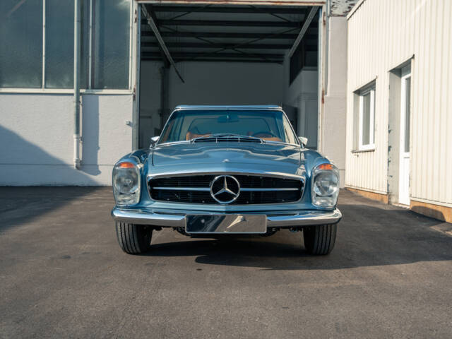 Mercedes-Benz 280 SL