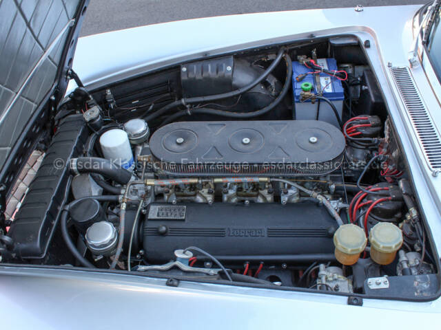 Ferrari 330 GT 2+2