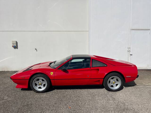 Bild 1/21 von Ferrari 208 GTS Turbo (1984)