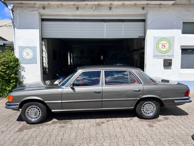 Mercedes-Benz 450 SEL