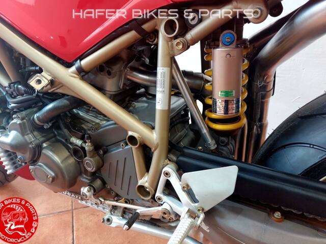 Ducati 916