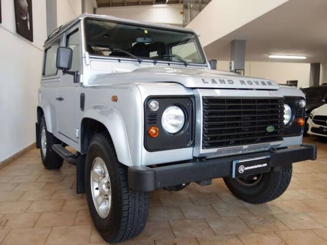 Land Rover Defender 90