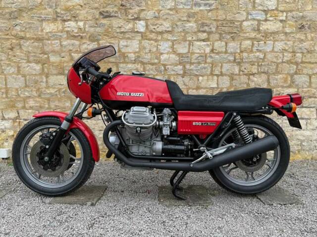 Moto Guzzi 850 LeMans