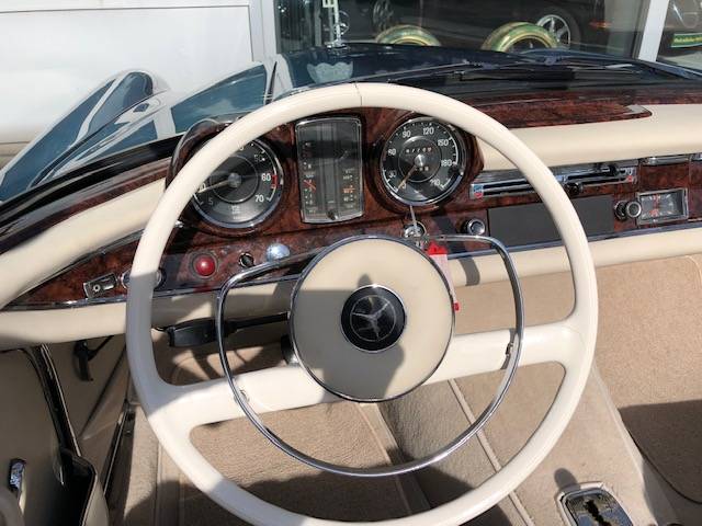 Mercedes-Benz 250 SE