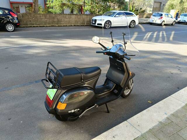 Piaggio Vespa Cosa 125