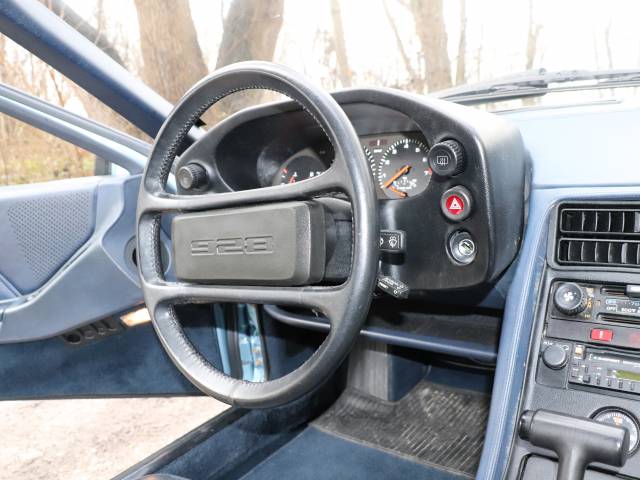 Porsche 928 - Interior