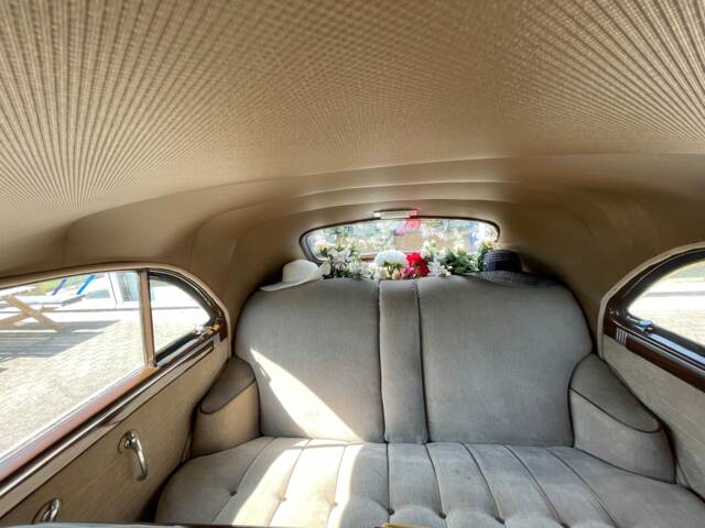 Packard Deluxe Eight Club Sedan