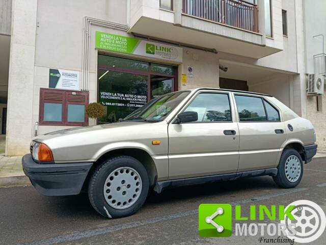 Image 1/10 de Alfa Romeo 33 - 1.3 S (1989)