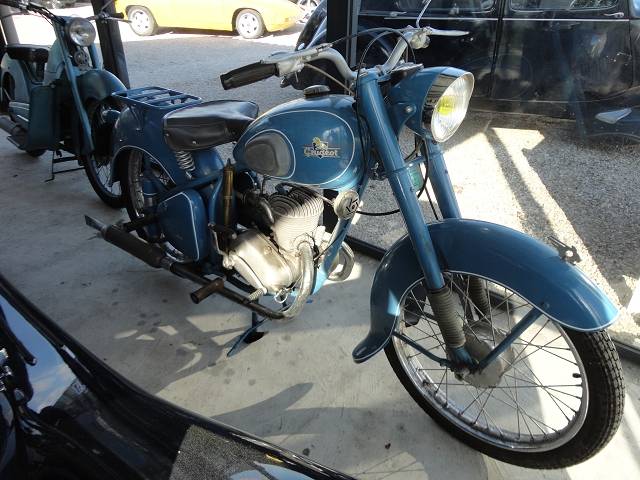 Image 1/4 de Peugeot DUMMY (1954)