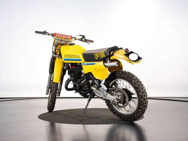 Suzuki GN 400