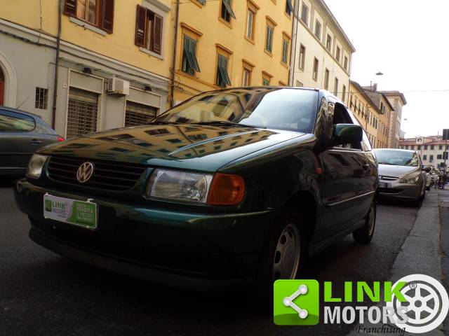 Image 1/10 de Volkswagen Polo III 1.0 (1998)