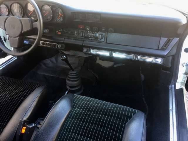 Porsche 911 Carrera 3.0