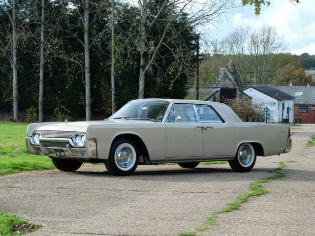 Bild 1/12 von Lincoln Continental Sedan (1961)