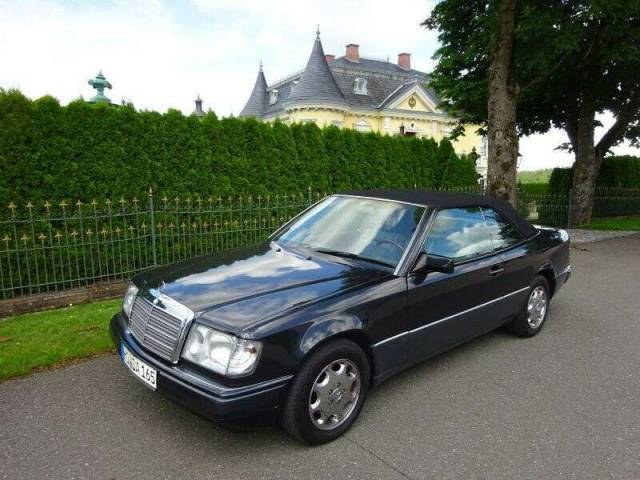 Mercedes-Benz E 320