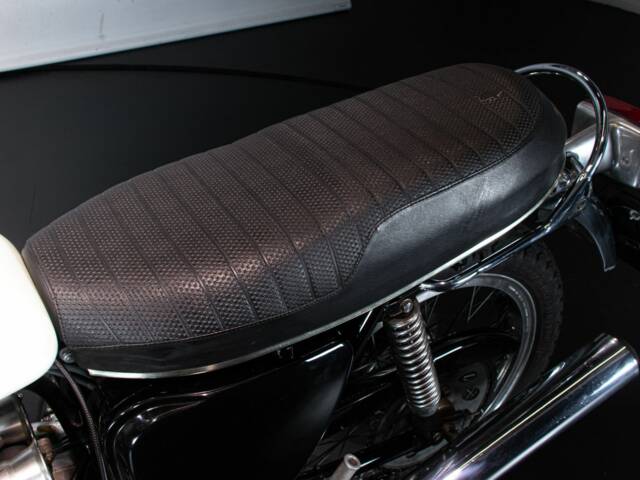 Triumph T 160 Trident