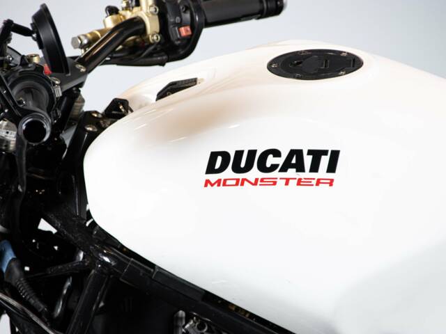 Ducati Monster 900