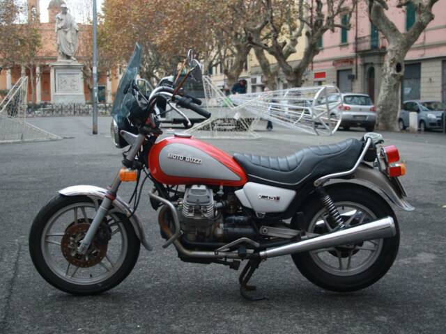 Moto Guzzi V35 C