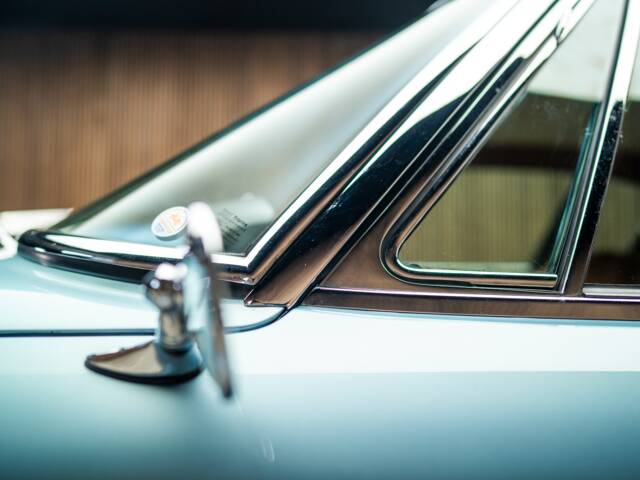 Maserati Mistral 3700