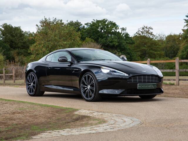 Aston Martin DB 9