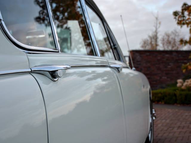 Jaguar Mk II 3.8
