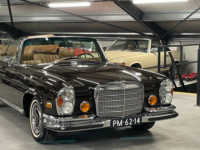 Mercedes-Benz 280 SE