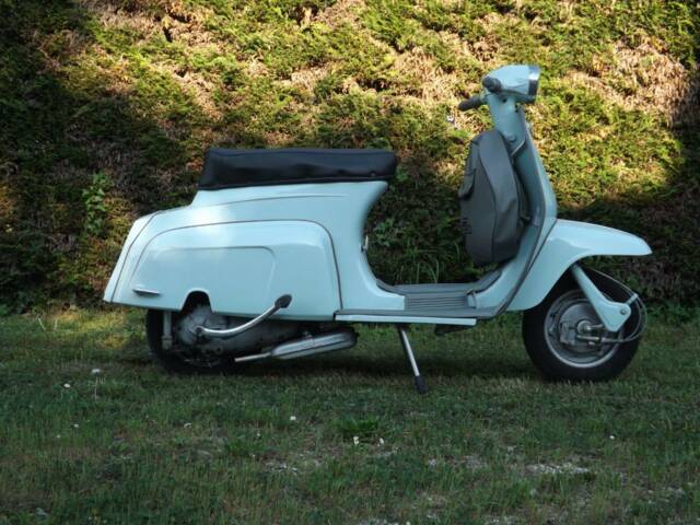 Innocenti Lambretta J50