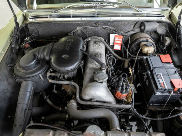Mercedes-Benz 250 S