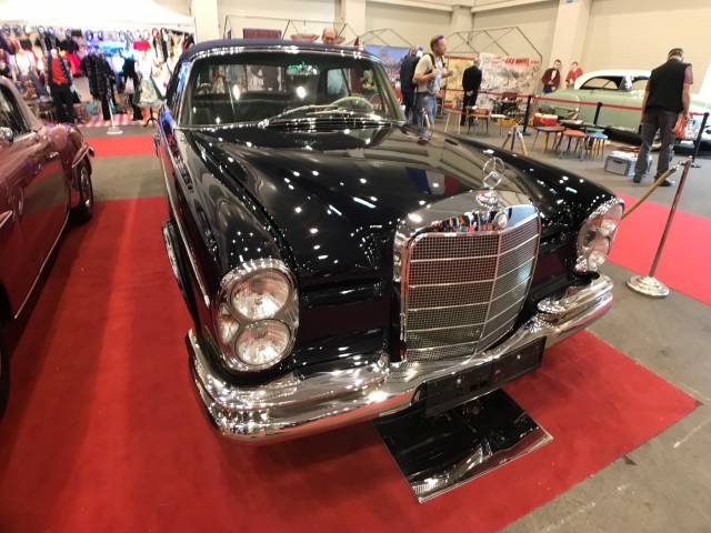 Mercedes-Benz 300 SE