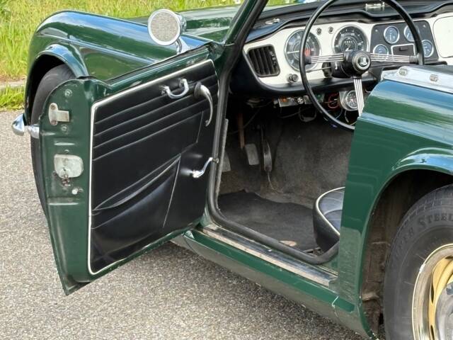 Triumph TR 4