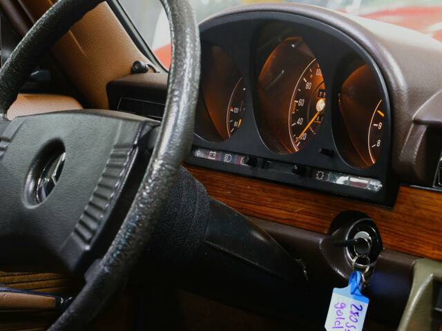 Mercedes-Benz 280 SE