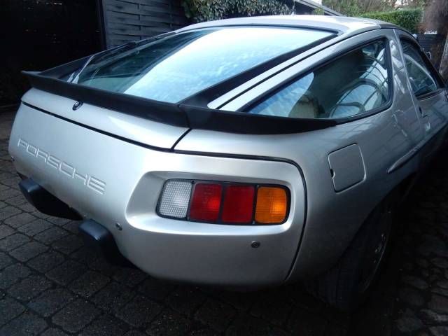 Porsche 928 S