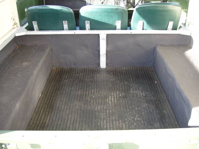 Land Rover 86