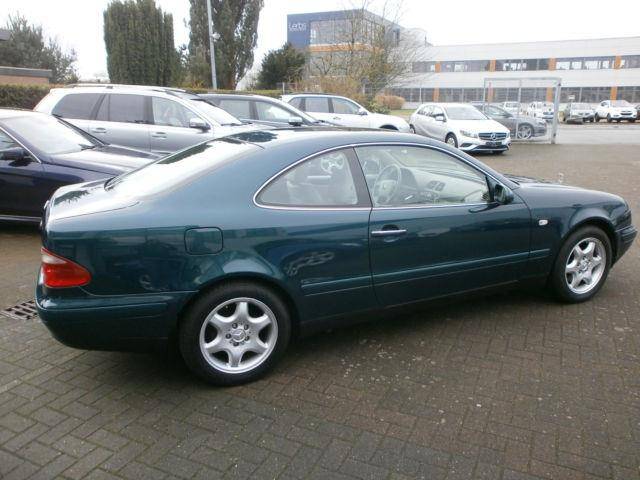 Mercedes-Benz CLK 320