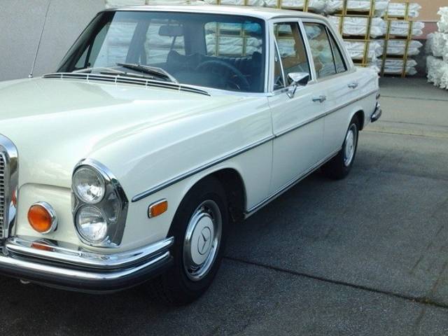 Mercedes-Benz 280 SE 4,5