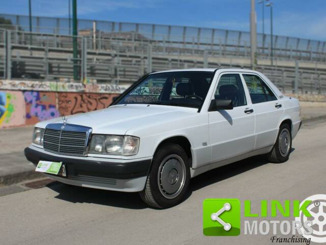 Image 1/10 of Mercedes-Benz 190 E (1989)