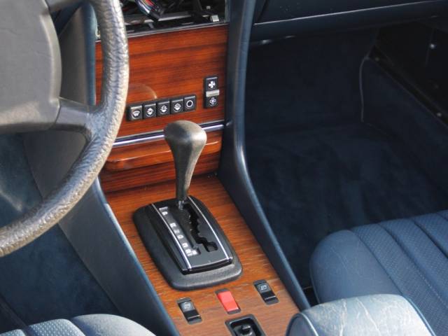 Mercedes-Benz 380 SL