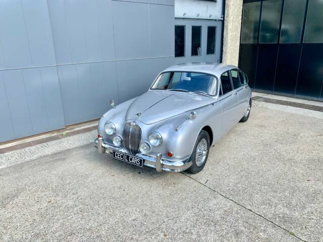 Image 1/13 of Jaguar Mk II 3.8 (1963)