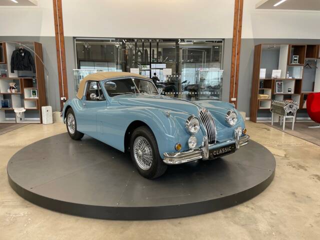 Image 1/7 of Jaguar XK 140 SE DHC (1955)