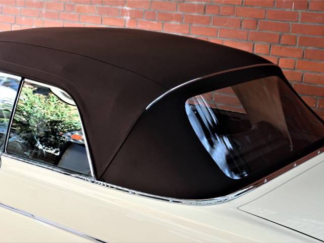 Mercedes-Benz 300 SE