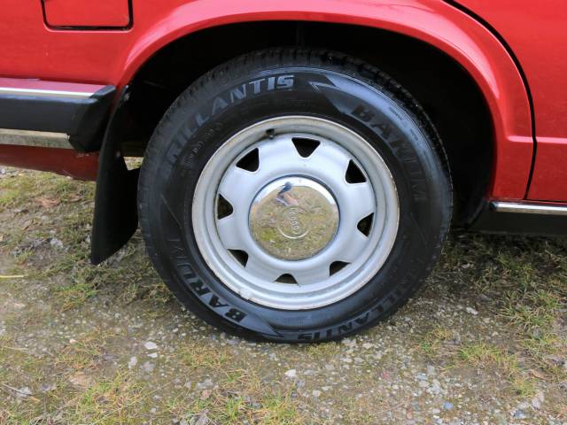 Audi 100