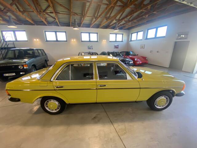 Mercedes-Benz 200 D