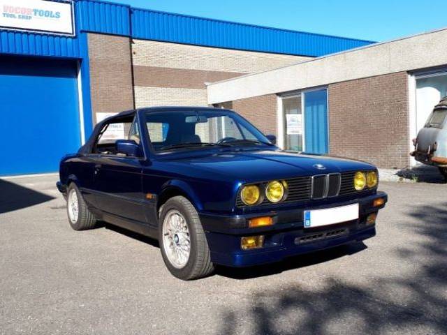 BMW 325i