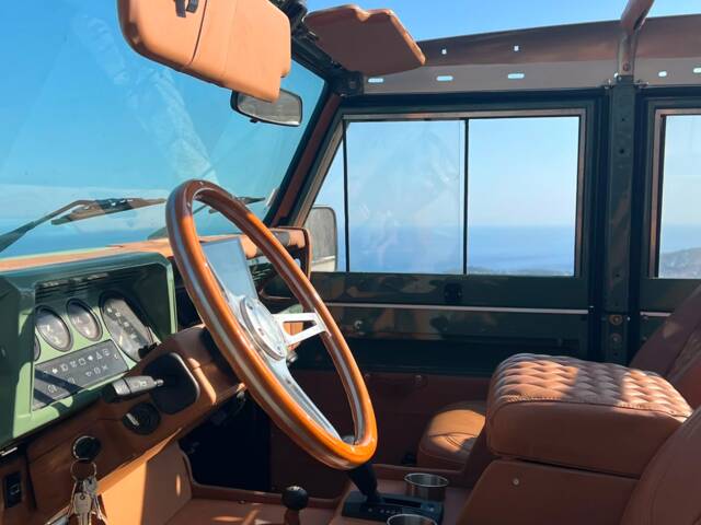 Land Rover Defender 110 300Tdi