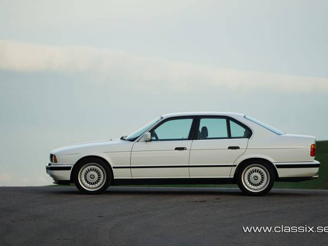 Image 1/20 de BMW M5 (1989)